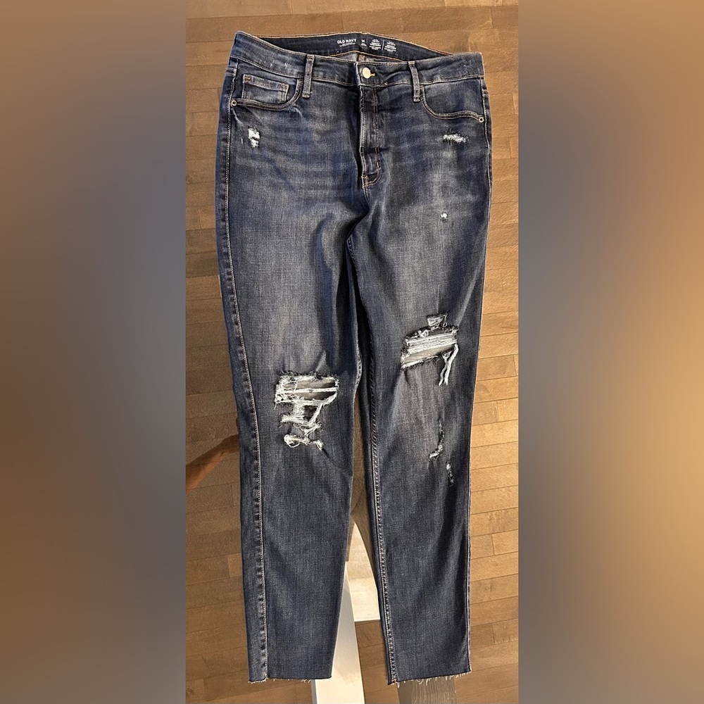 TALL! Rockstar Skinny Distressed-Extra High-Rise – Raw Edge